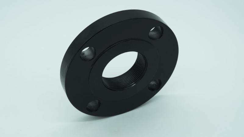 Flanges de aço carbono: vantagens, características e aplicações